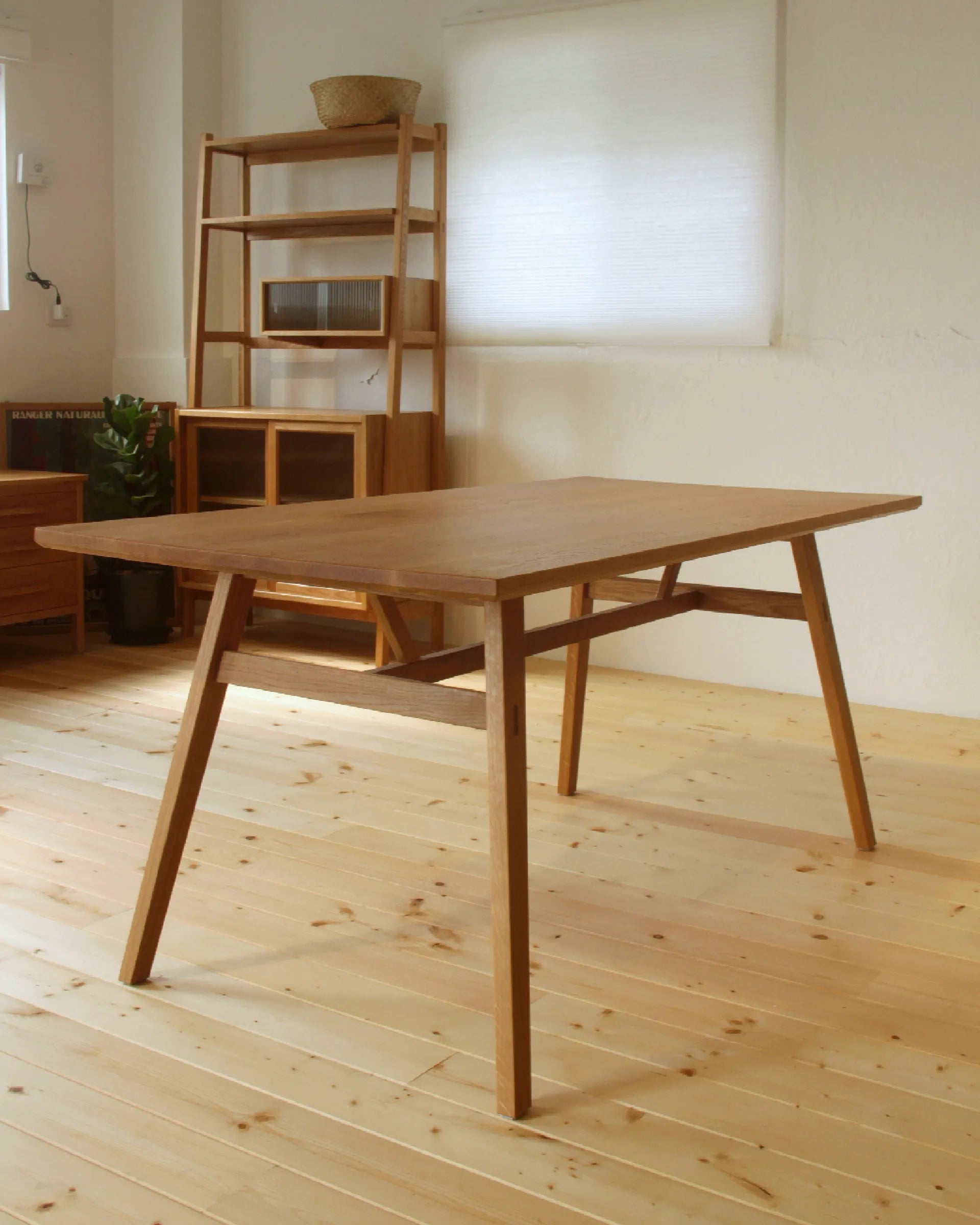 TB01 Table