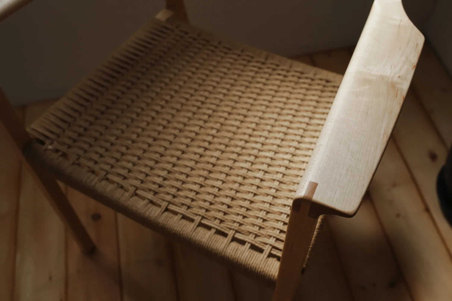 CH03 Arm Chair