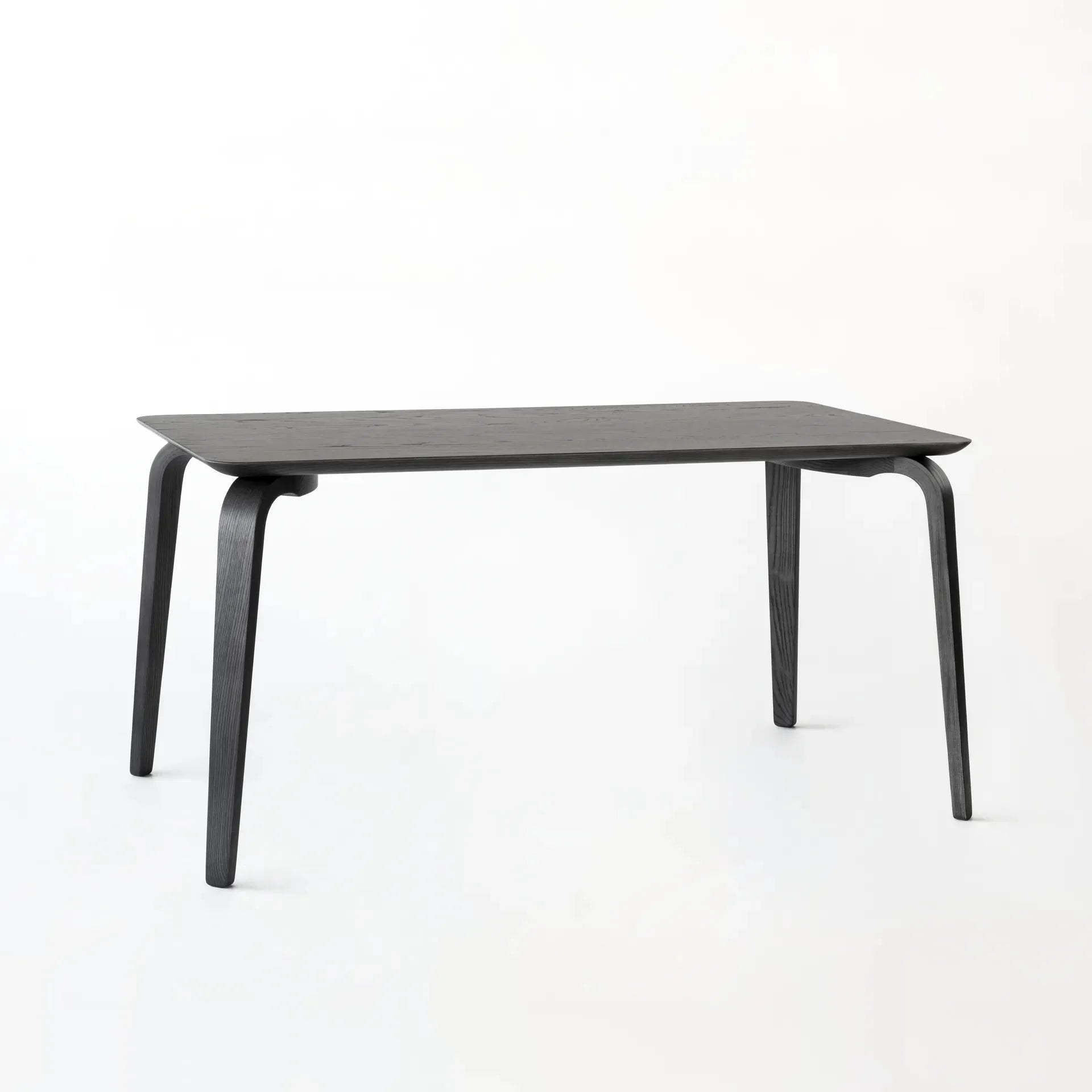 溪畔餐桌 Yy table