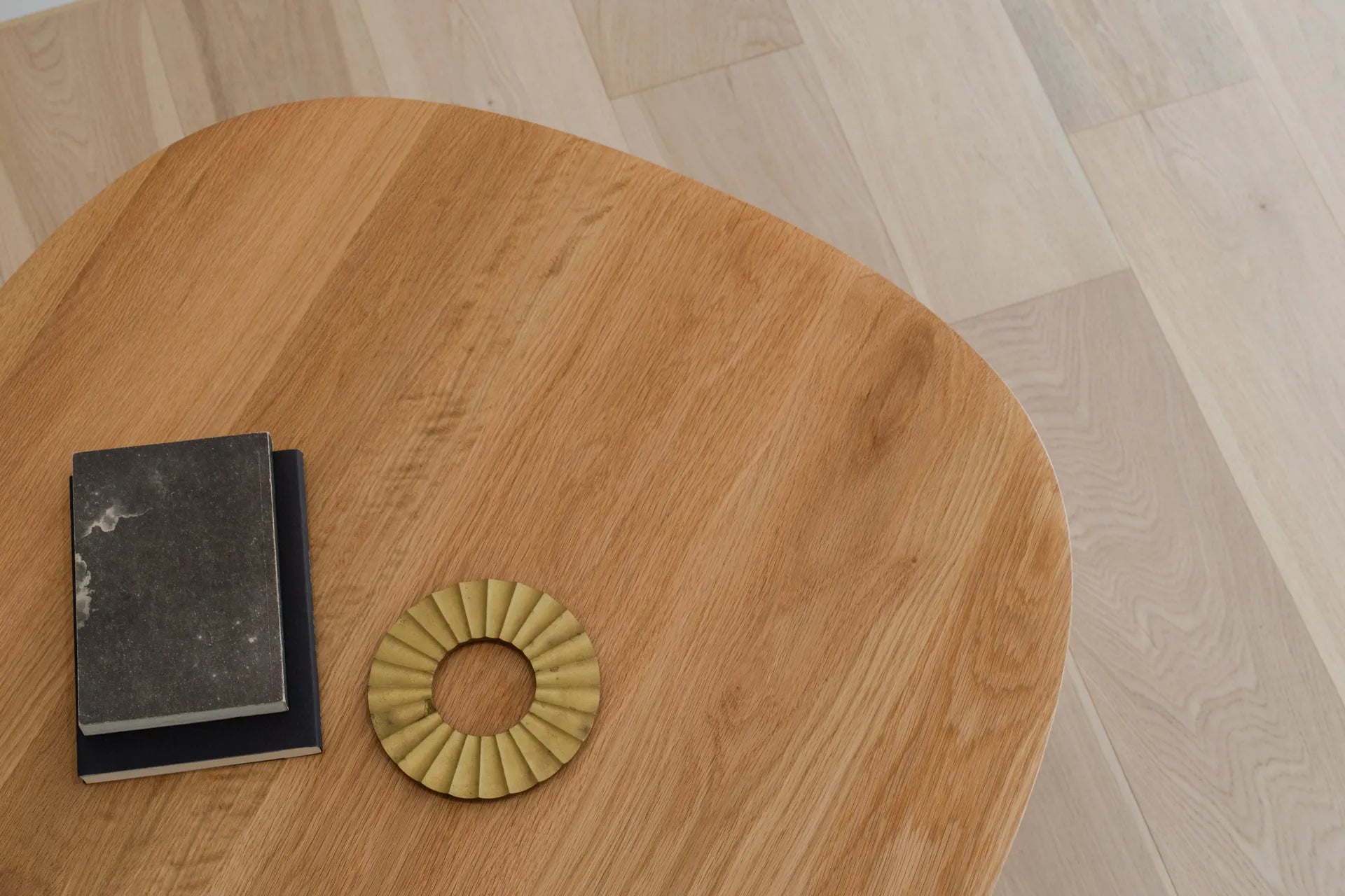 E03 Low Table