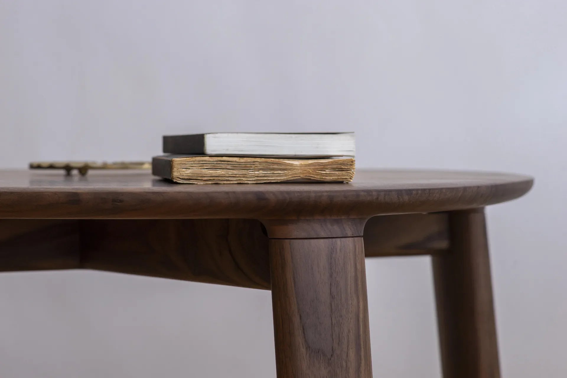 E03 Low Table