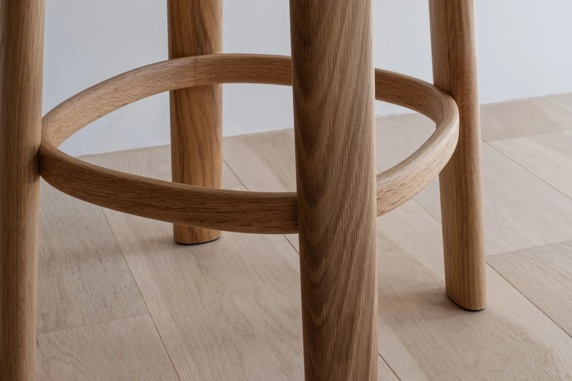 E01 Stool / Bar Stool