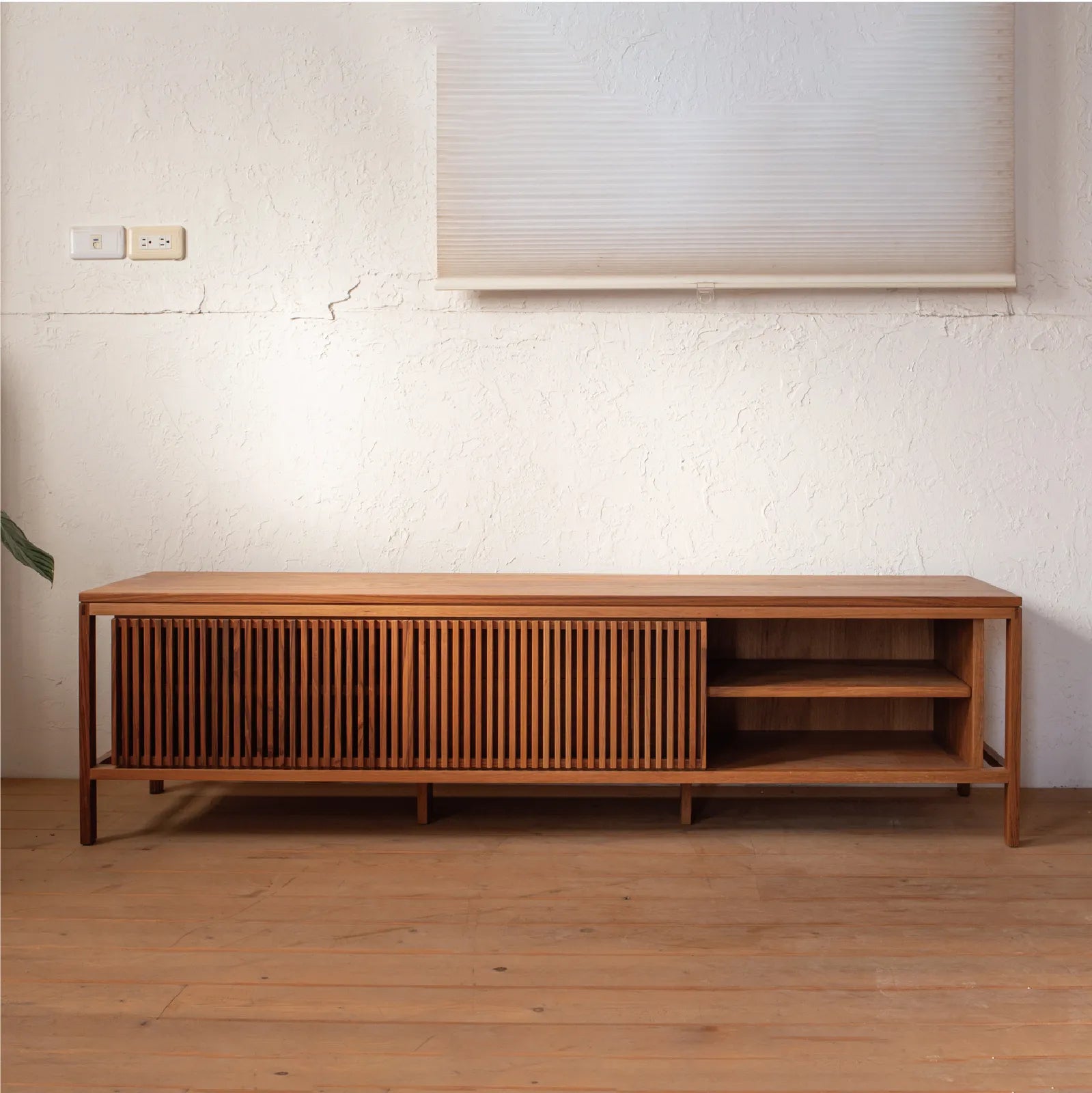 CB05 Cabinet - Flow