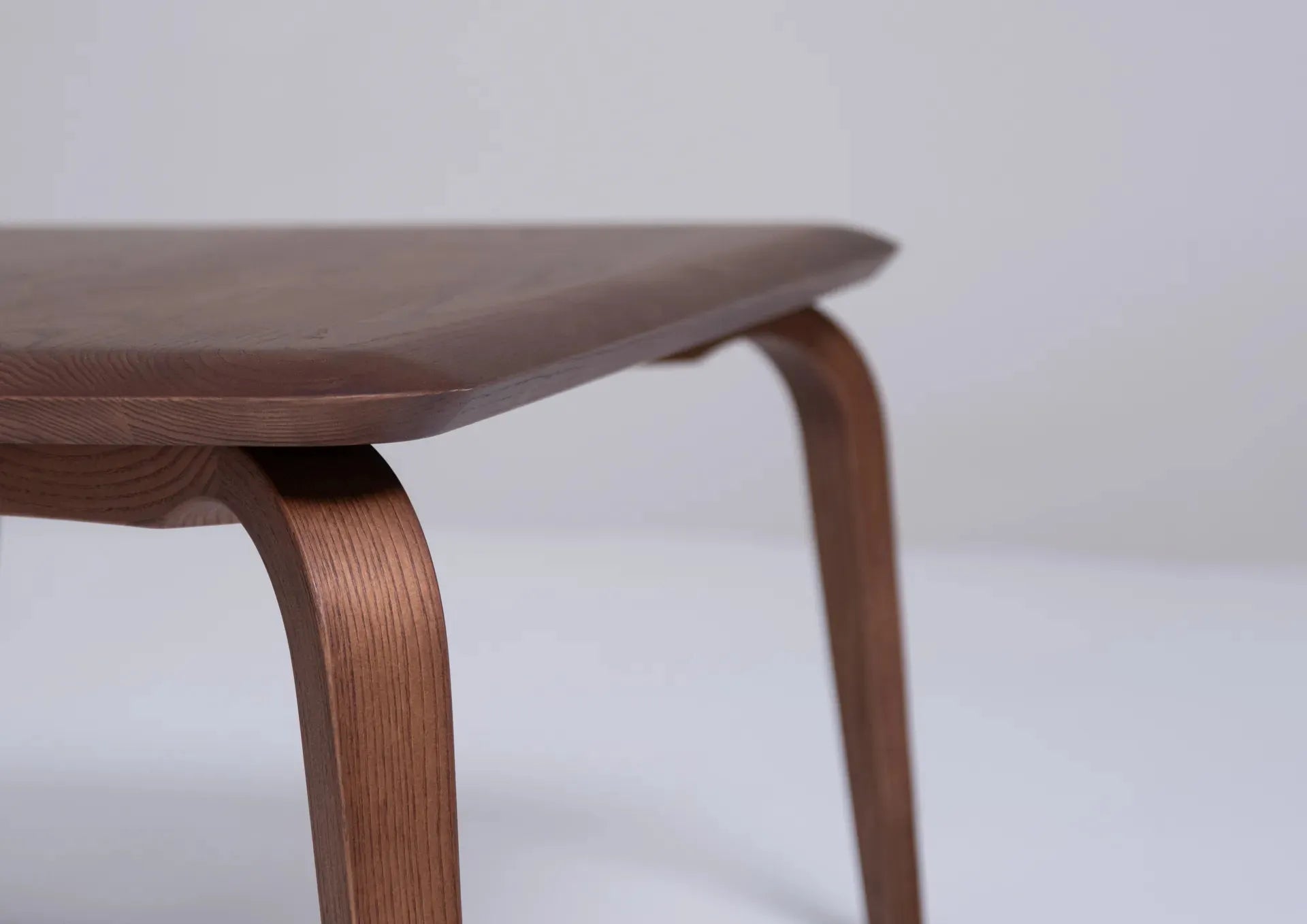 溪畔茶几 Yy coffee table