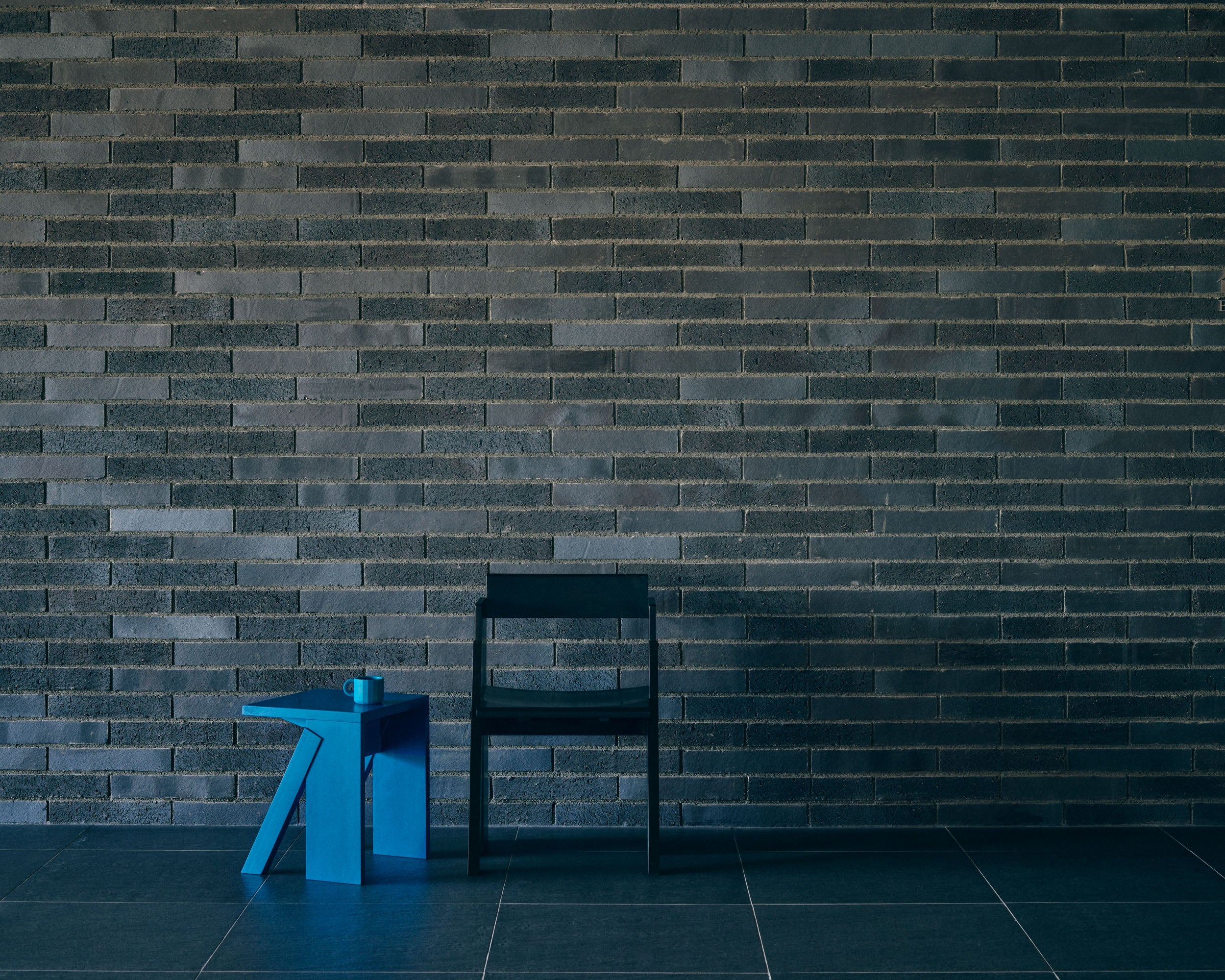 WOKA Stool
