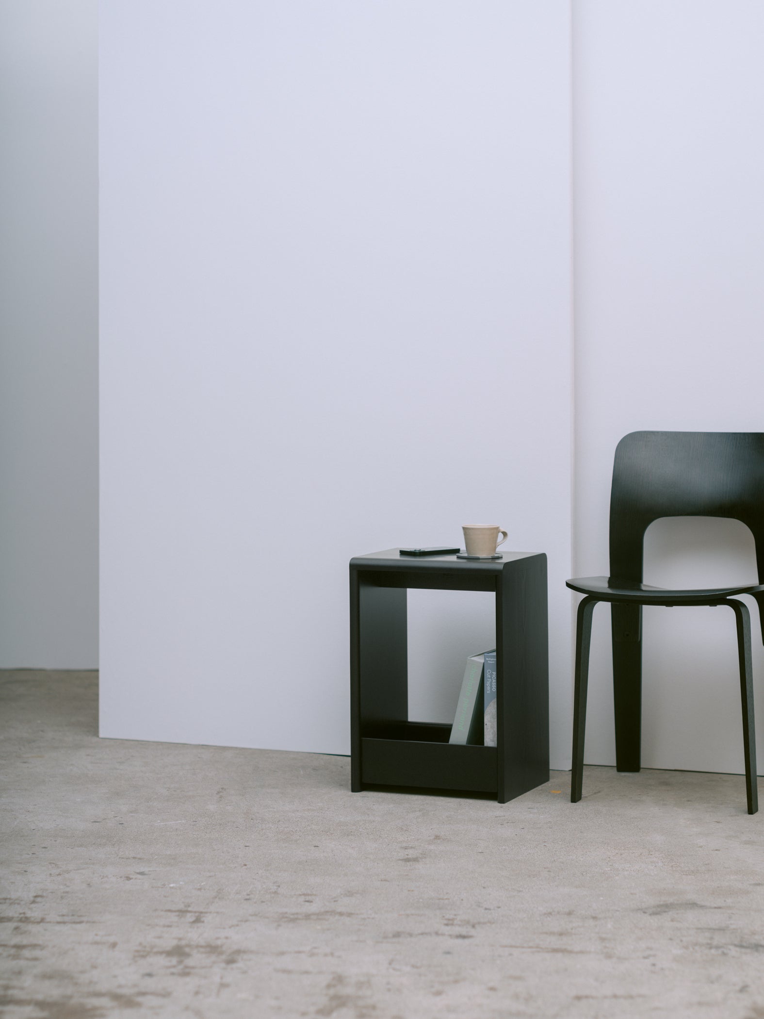 WOKA Box Stool