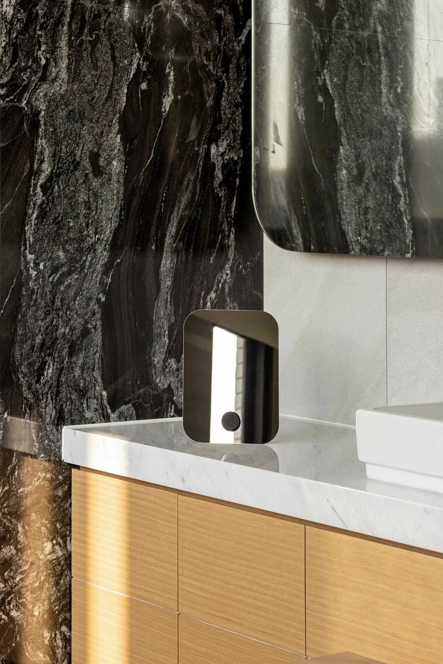 Pinokio Table Mirror