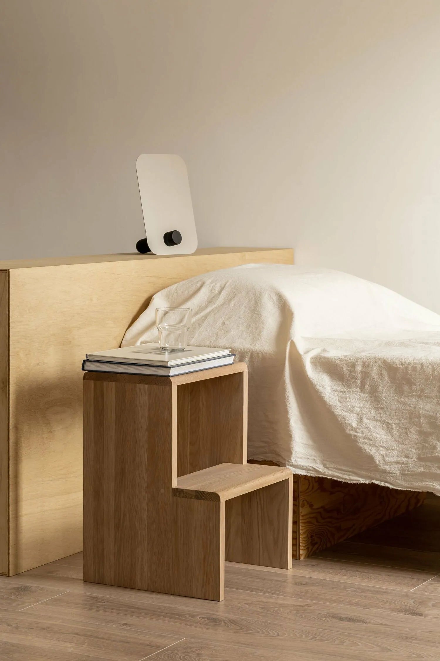 Pinokio Table Mirror