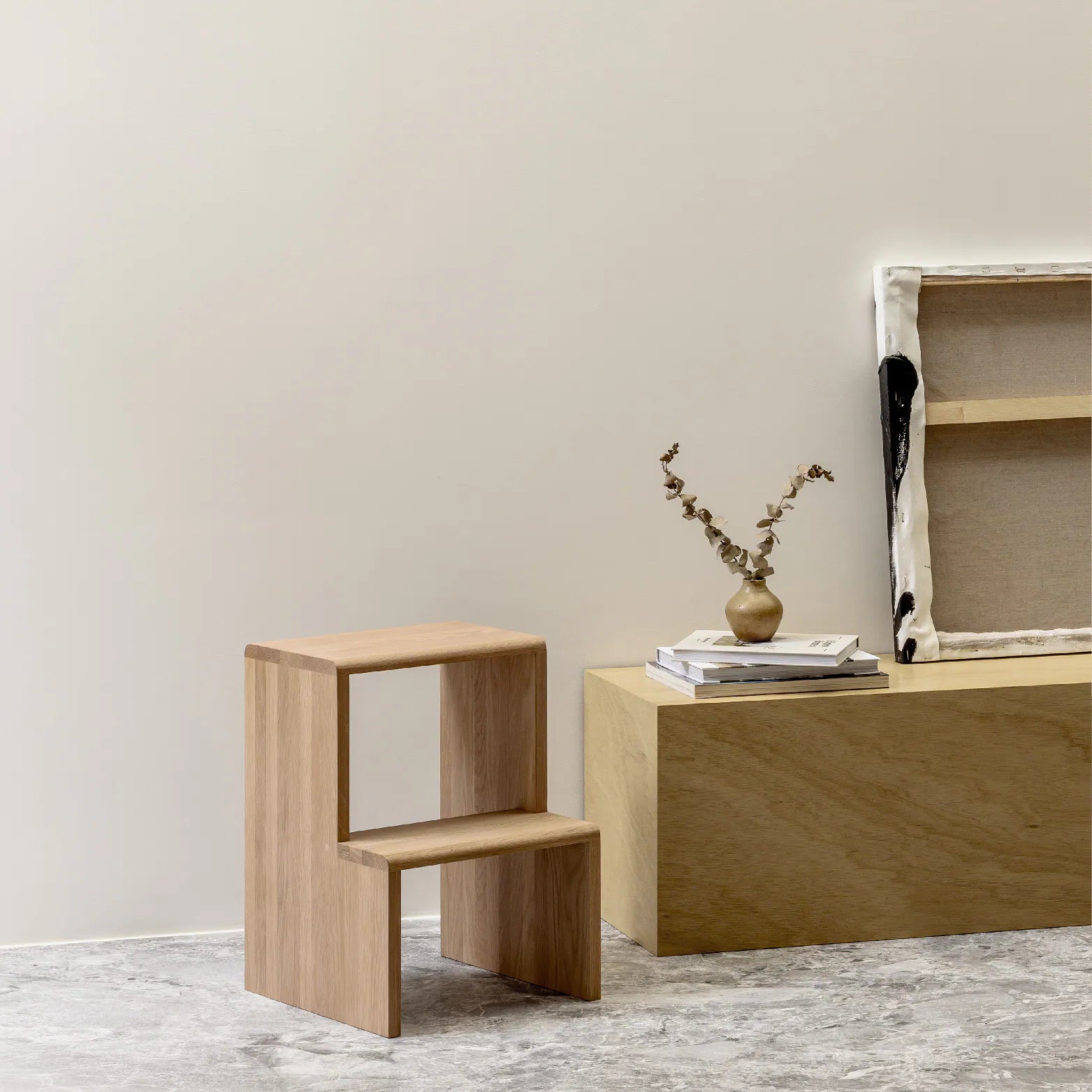 Tova Stool
