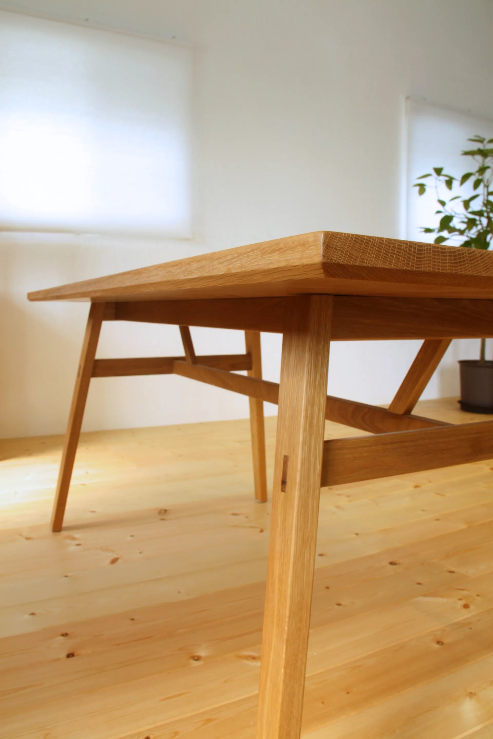 TB01 Table
