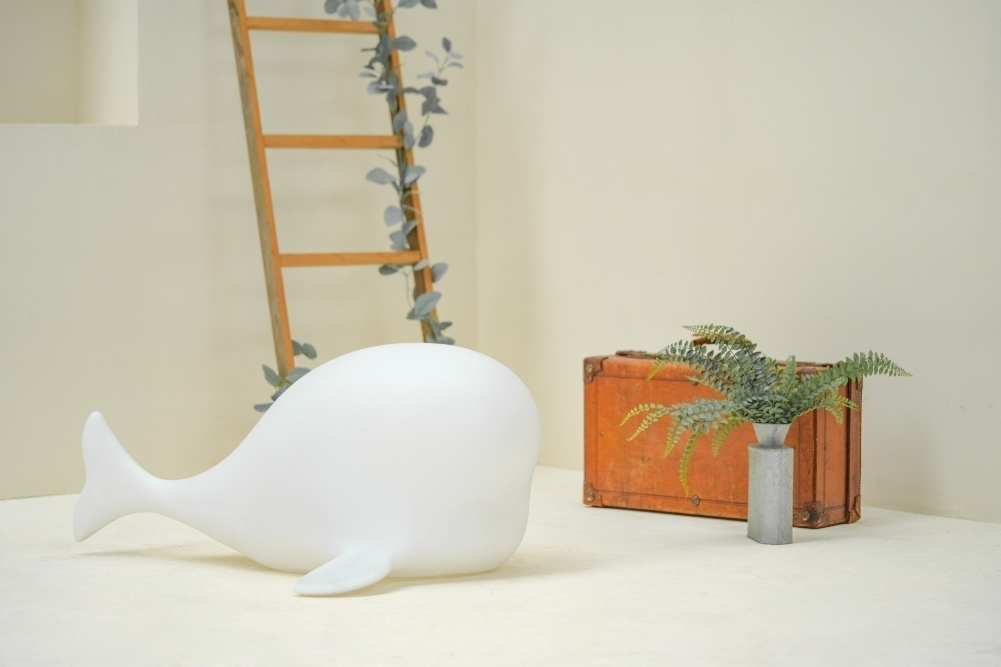 Whale Lamp 鯨魚燈椅