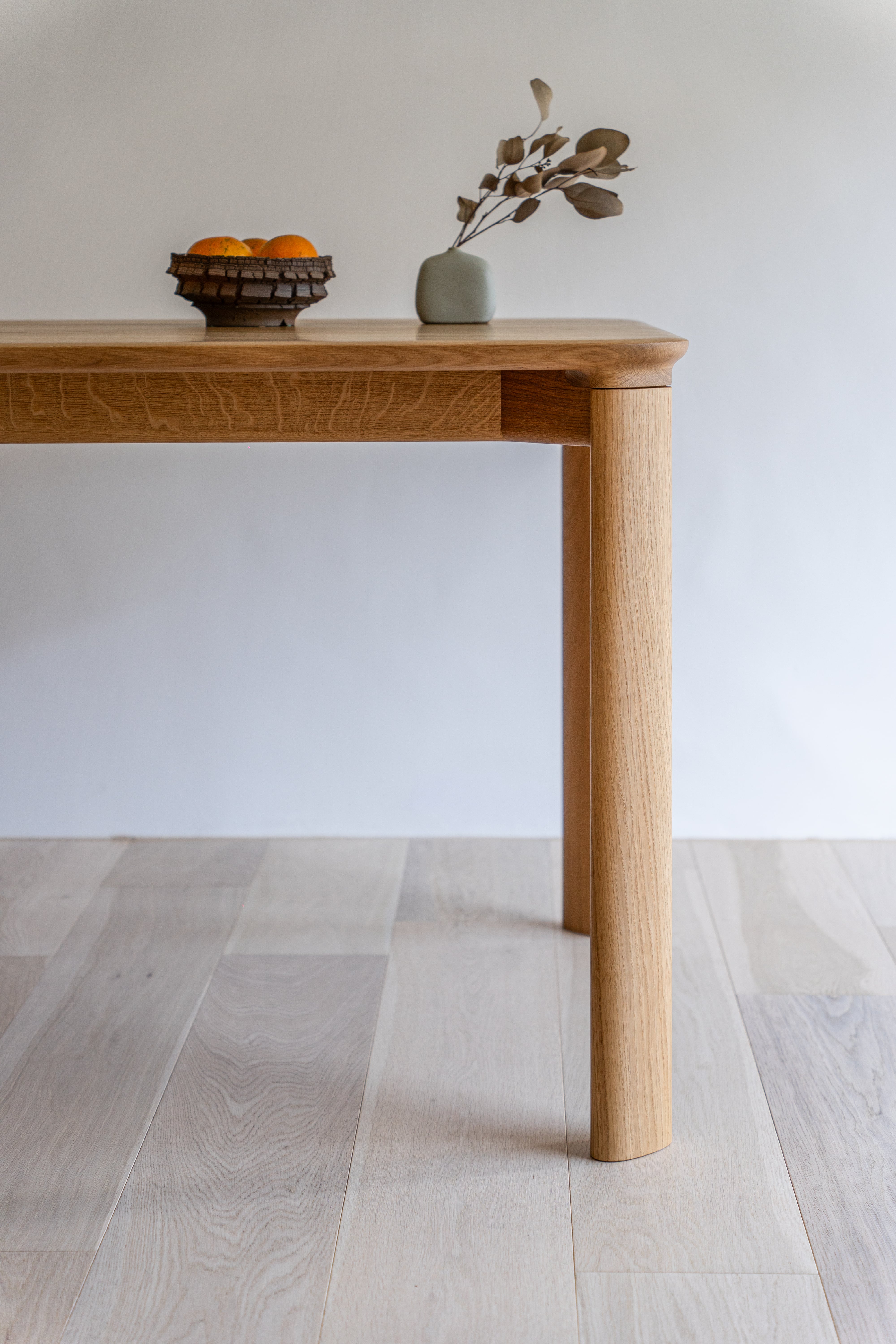 E02L Table
