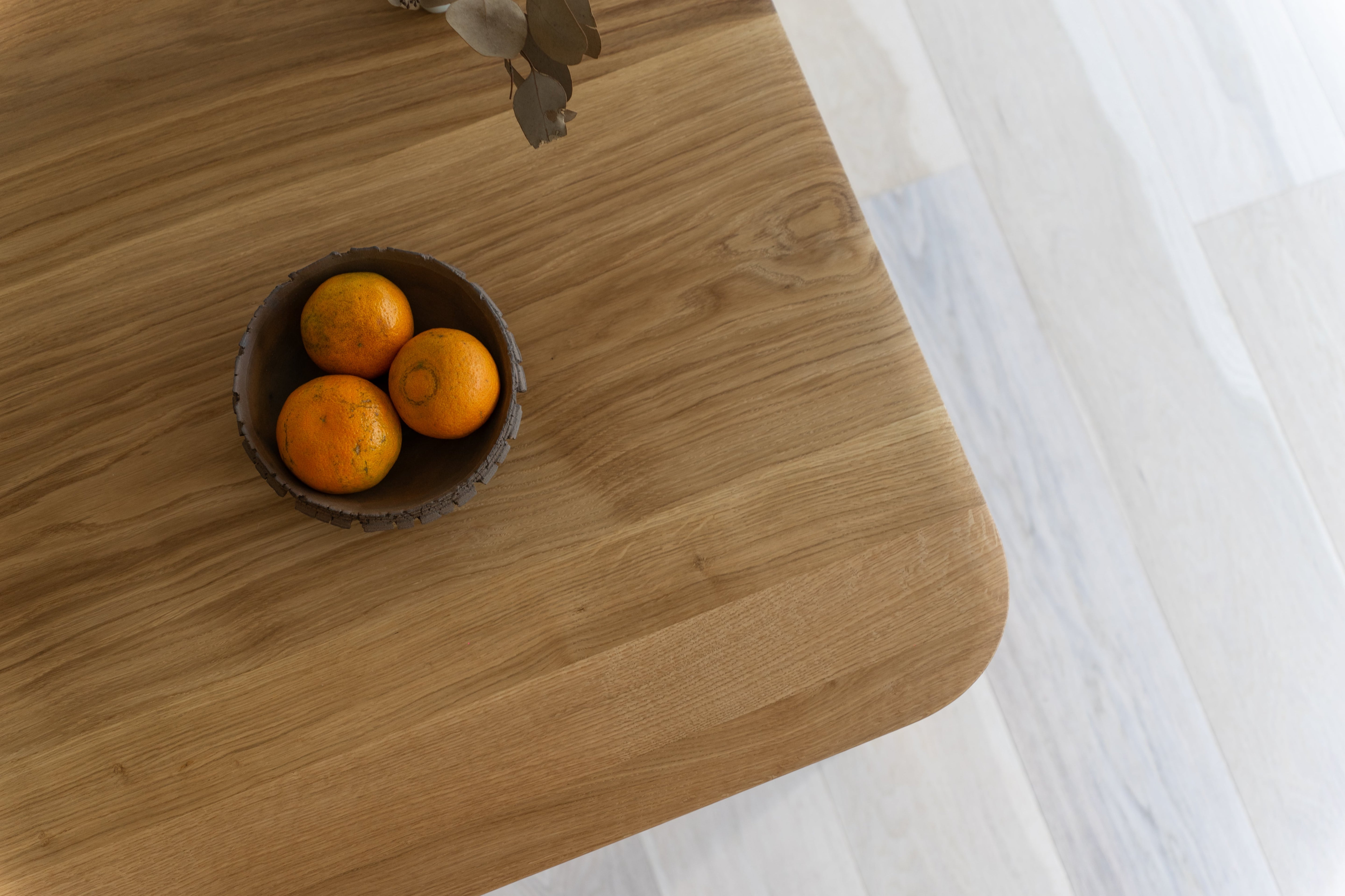 E02L Table