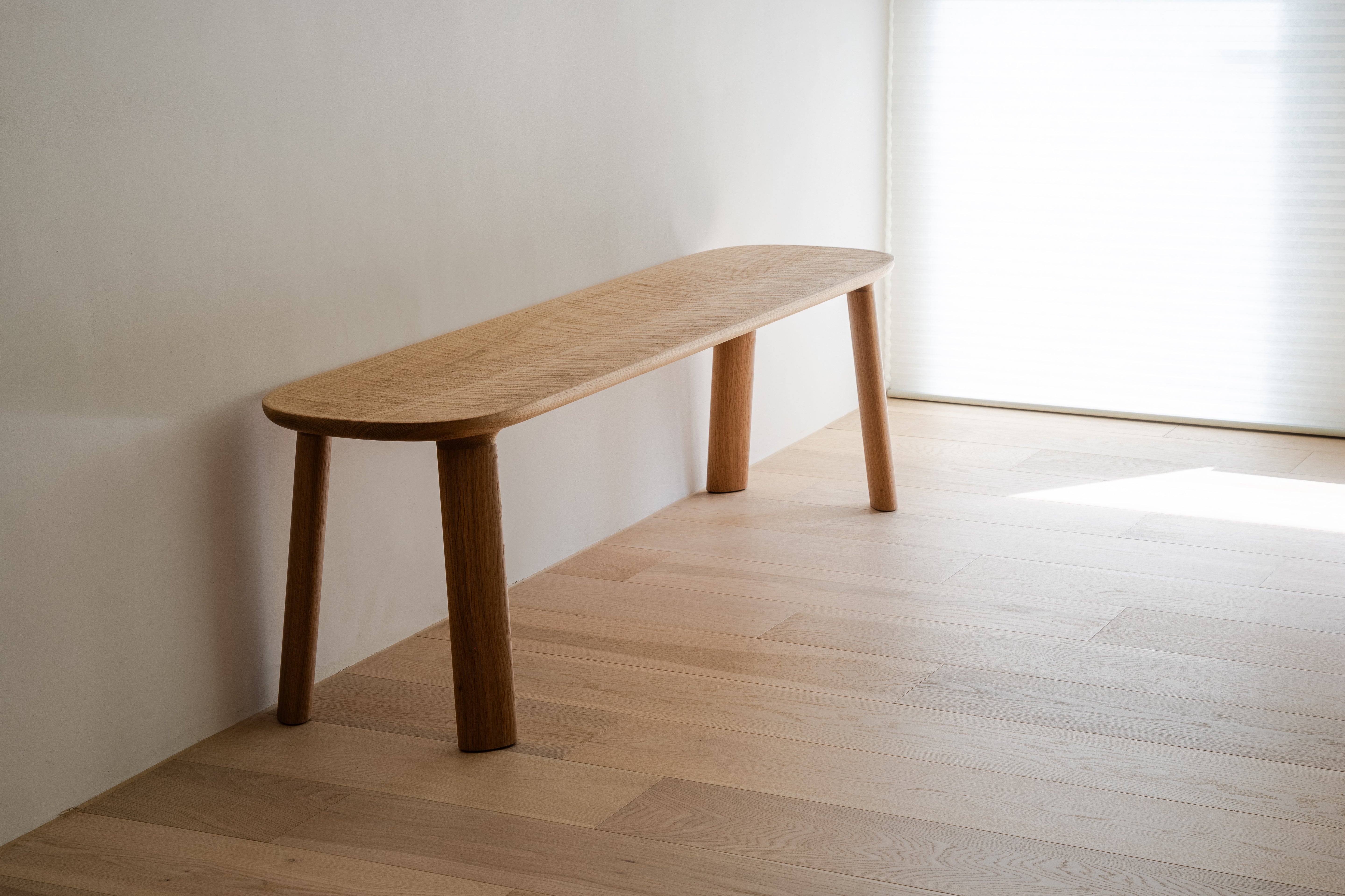 E04 Bench