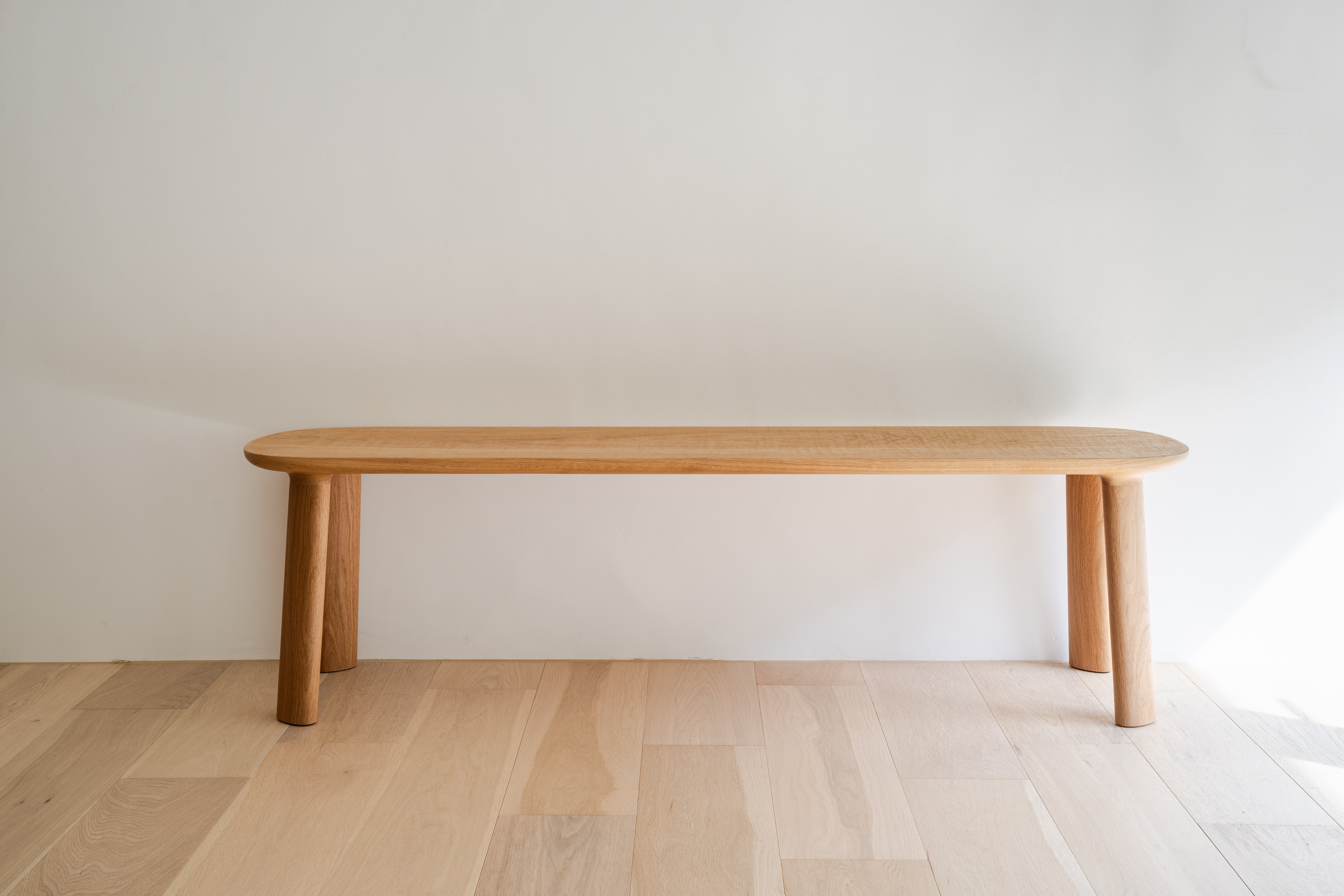 E04 Bench