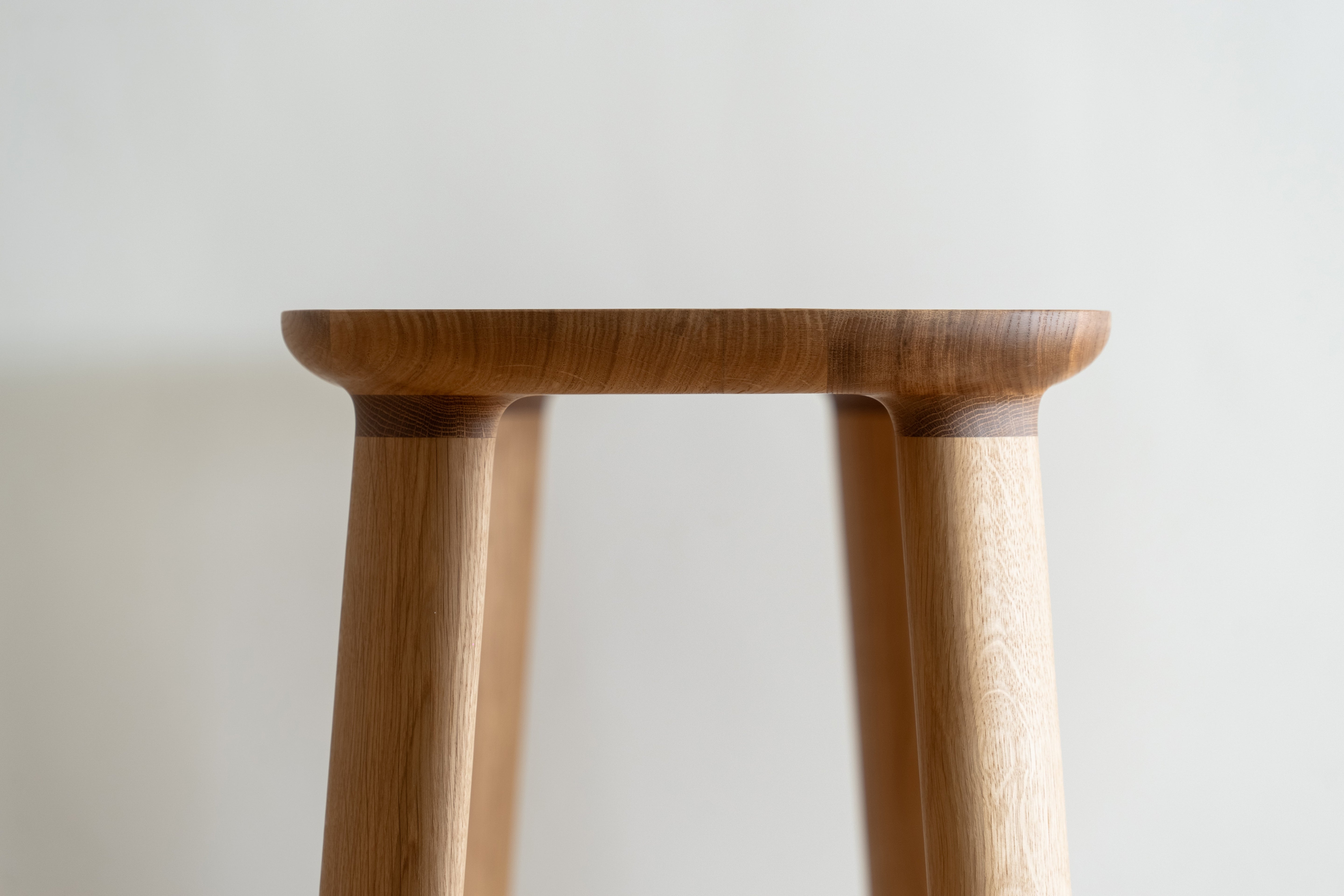 E04 Bench