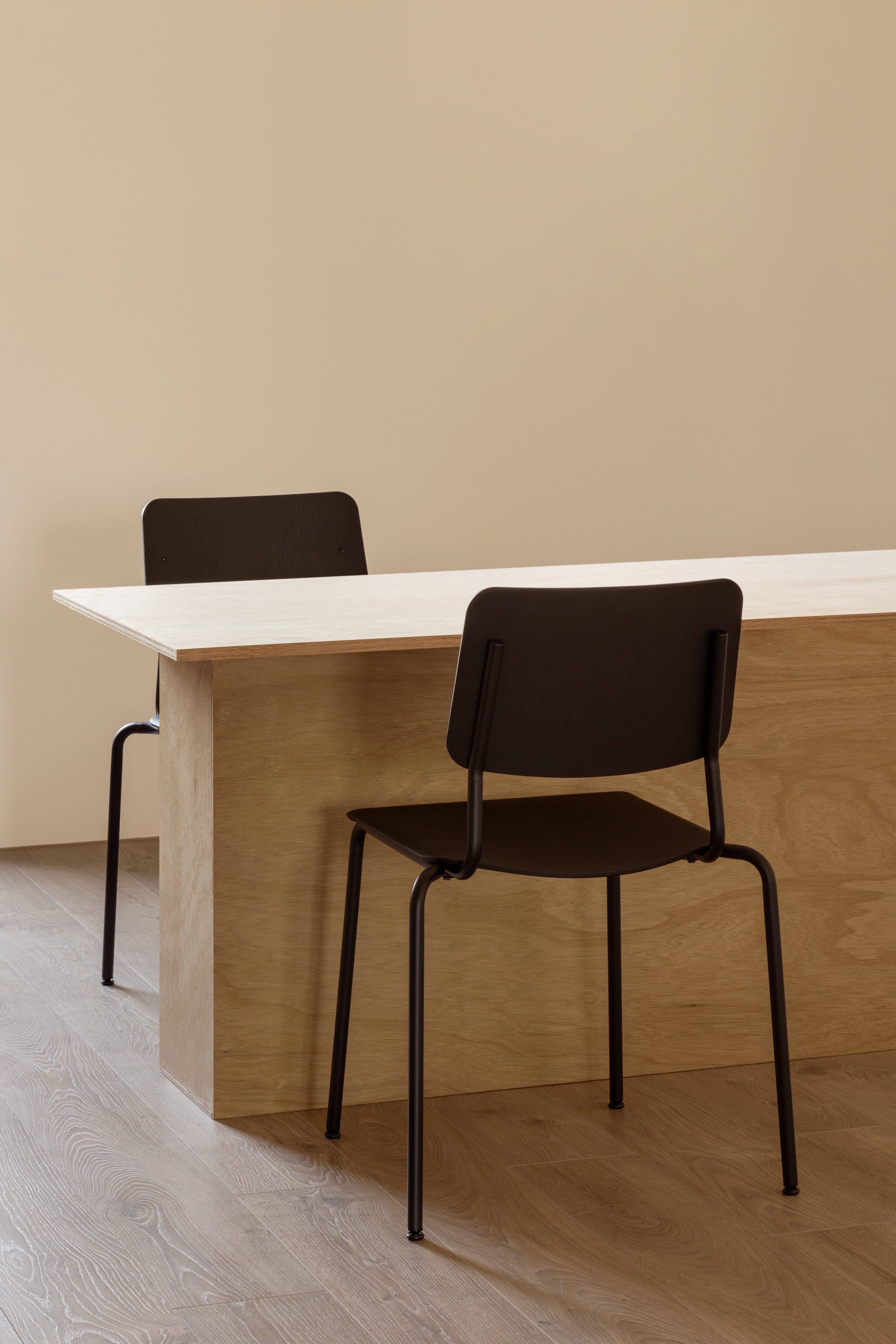 FORE Chair